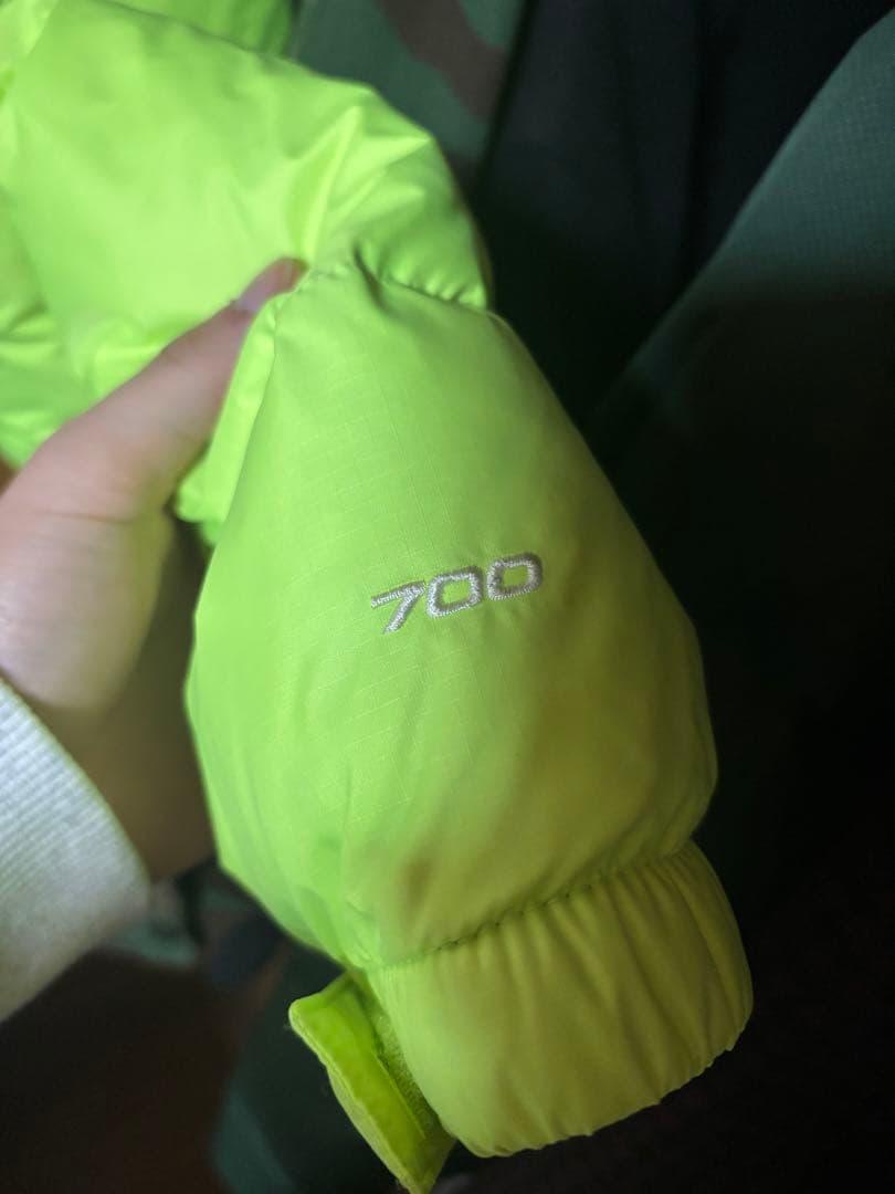 THE NORTH FACE ダウンジャケット黒/ライムグリーン　ヌプシ　700