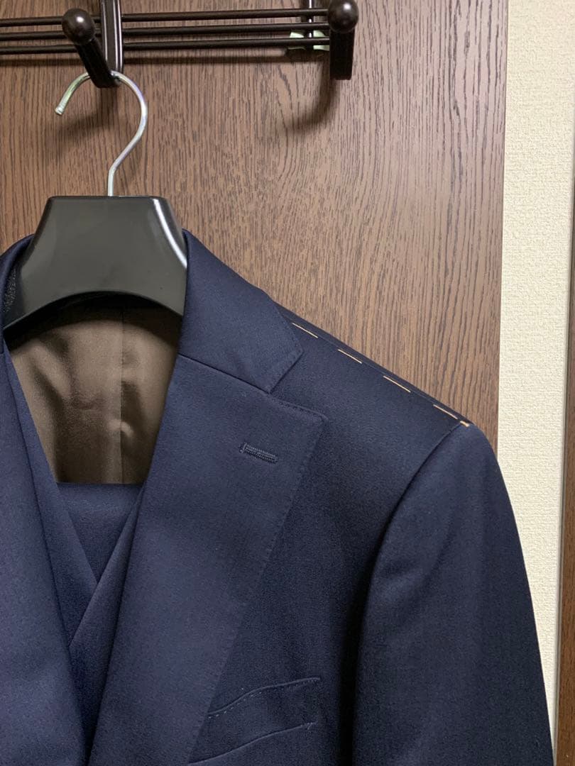 A4新品未使用！品格の1着！年間定番！素敵なネイビー3ピーススーツ！極小訳のみ