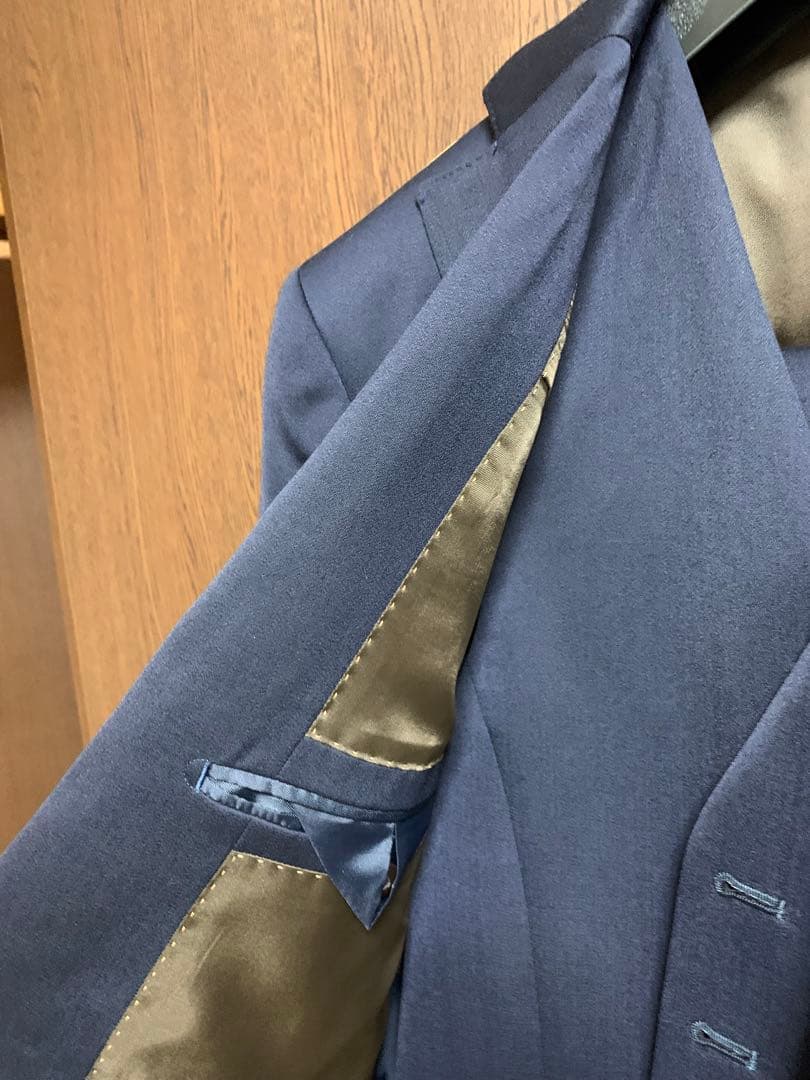 A4新品未使用！品格の1着！年間定番！素敵なネイビー3ピーススーツ！極小訳のみ