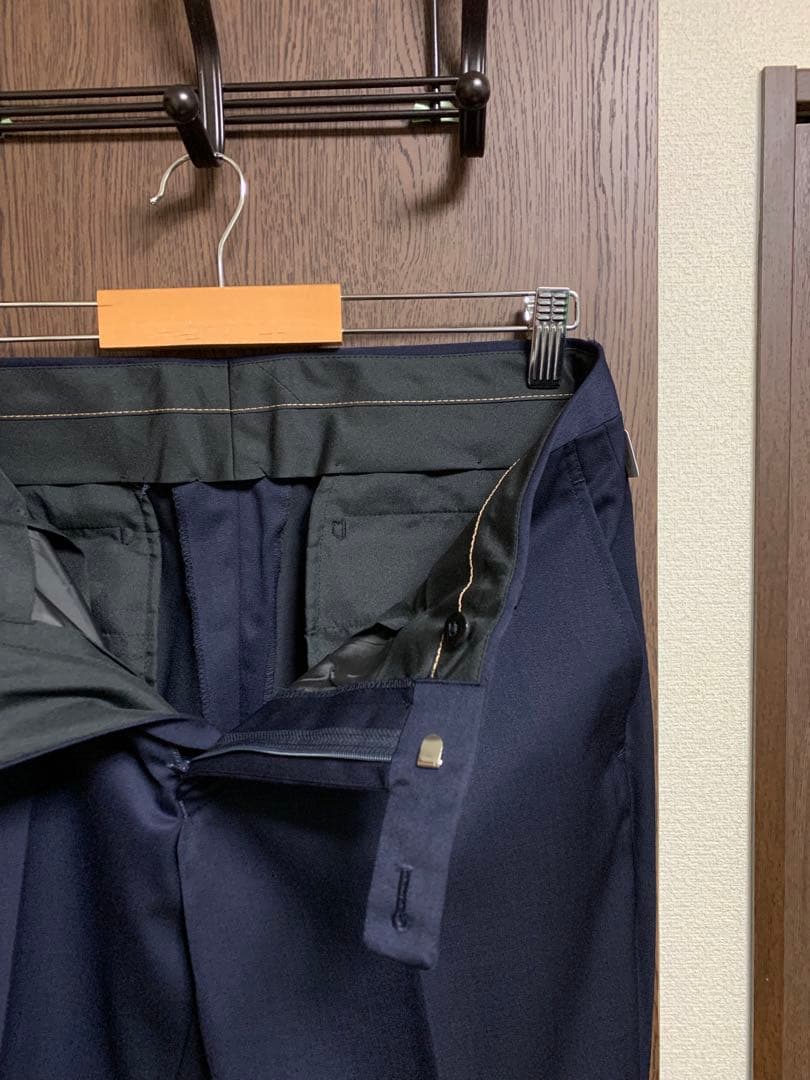 A4新品未使用！品格の1着！年間定番！素敵なネイビー3ピーススーツ！極小訳のみ