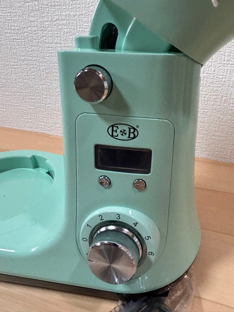 【新商品】スタンドミキサー 6L大容量 三種類アタッチメント付き 六段階速度調節