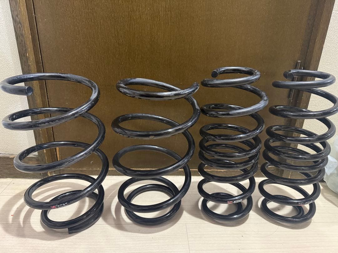 RS-R DOWN ZW40Wプリウスα スポーツサスペンション