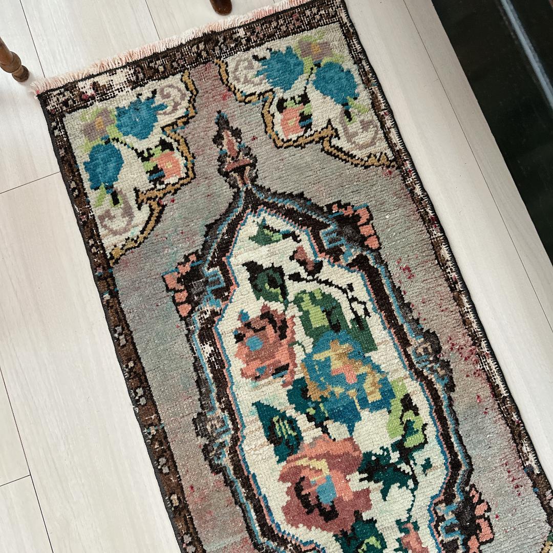 トルコ ヴィンテージラグ A50人気柄 レア ペールブルー ピンク グリーン