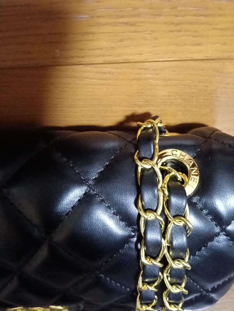 CHANEL ブラック ショルダーバック