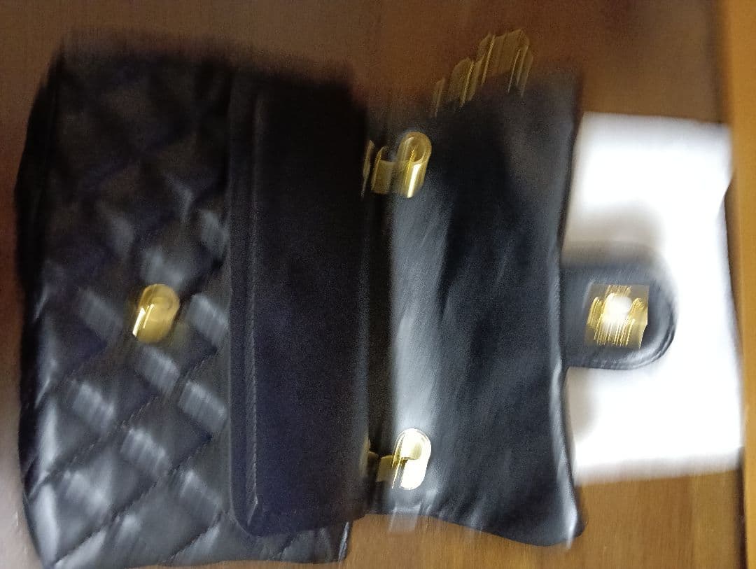 CHANEL ブラック ショルダーバック