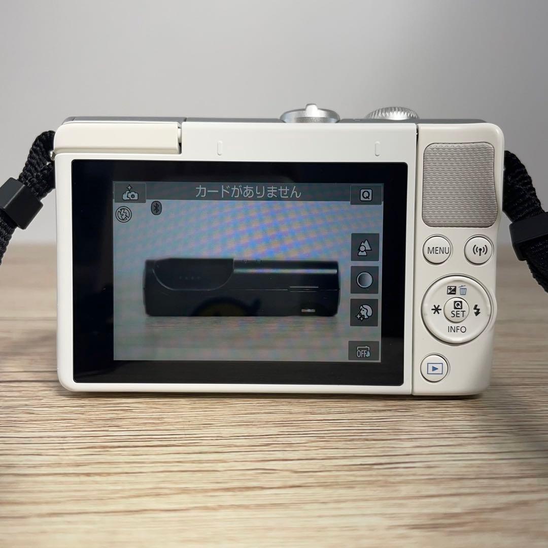 Canon EOS M100 ミラーレスカメラ レンズ付き D10