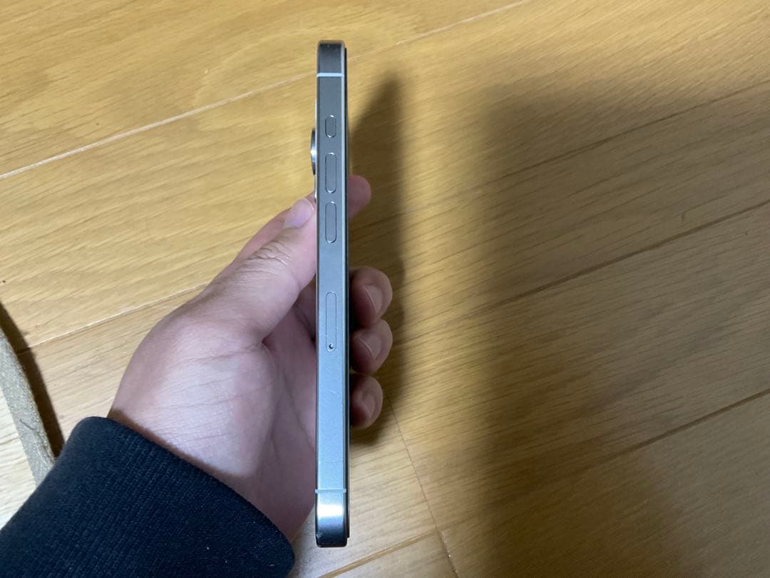 iPhone 15 Pro 256GB チタンホワイト