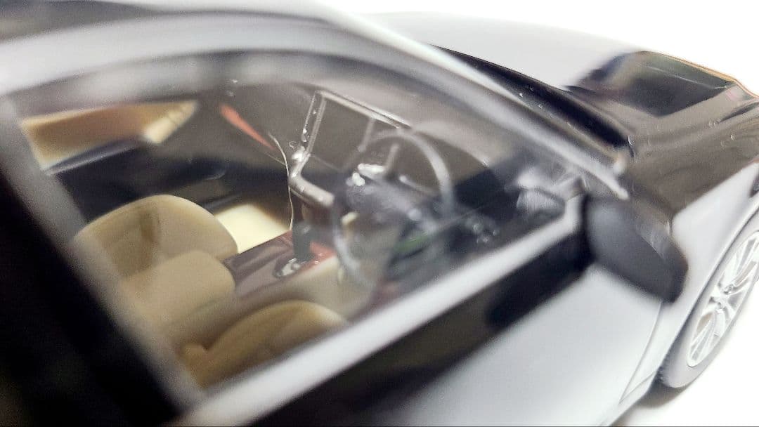 トヨタ 210系クラウンロイサルサルーンG カラーサンプル