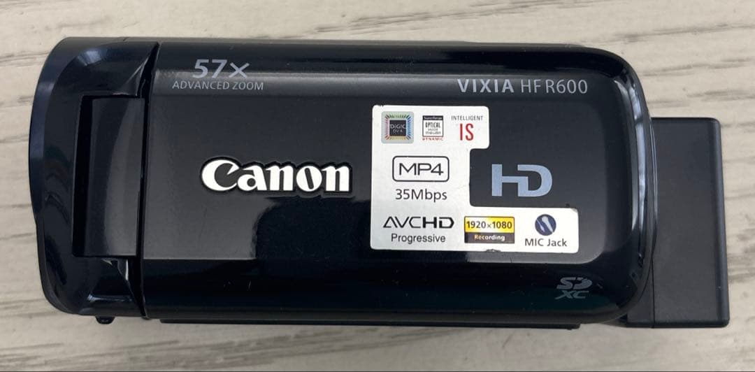 ビデオカメラ Canon VIXIA HF R600