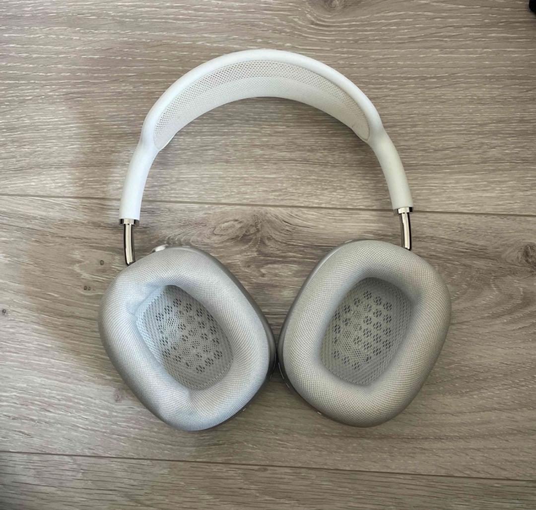 並行輸入　ケース付きヘッドフォン