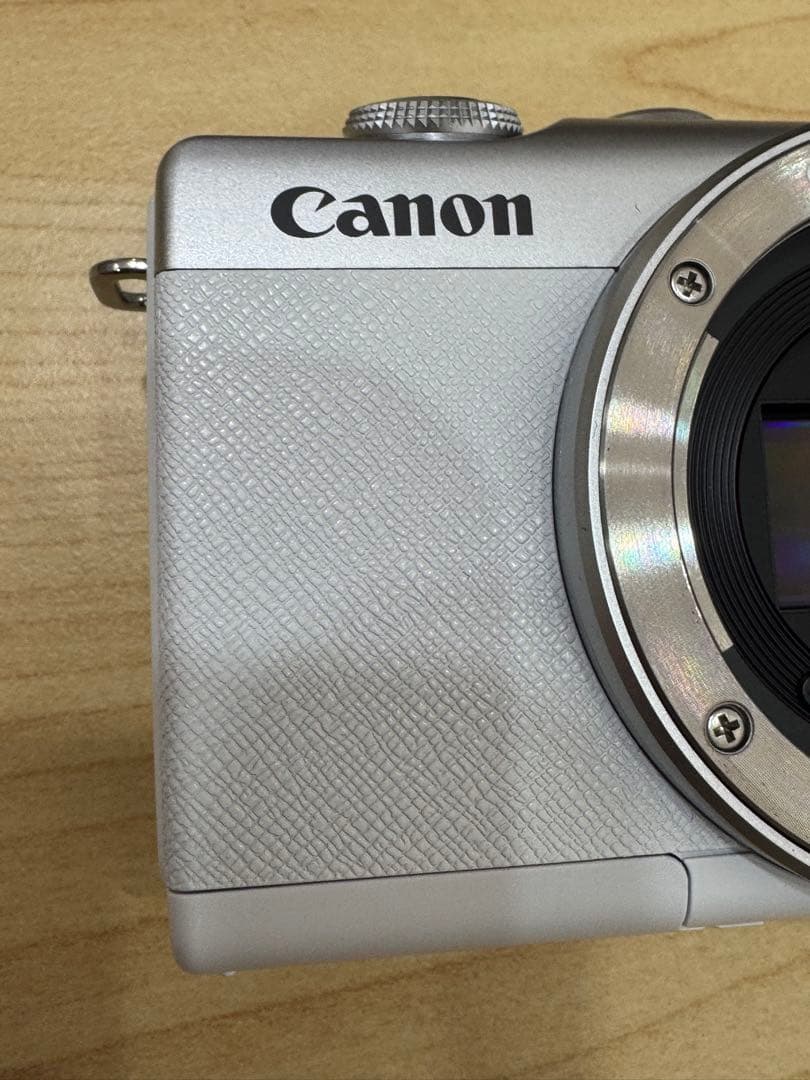 Canon EOS M200 ミラーレスカメラ 15-45mm レンズセット