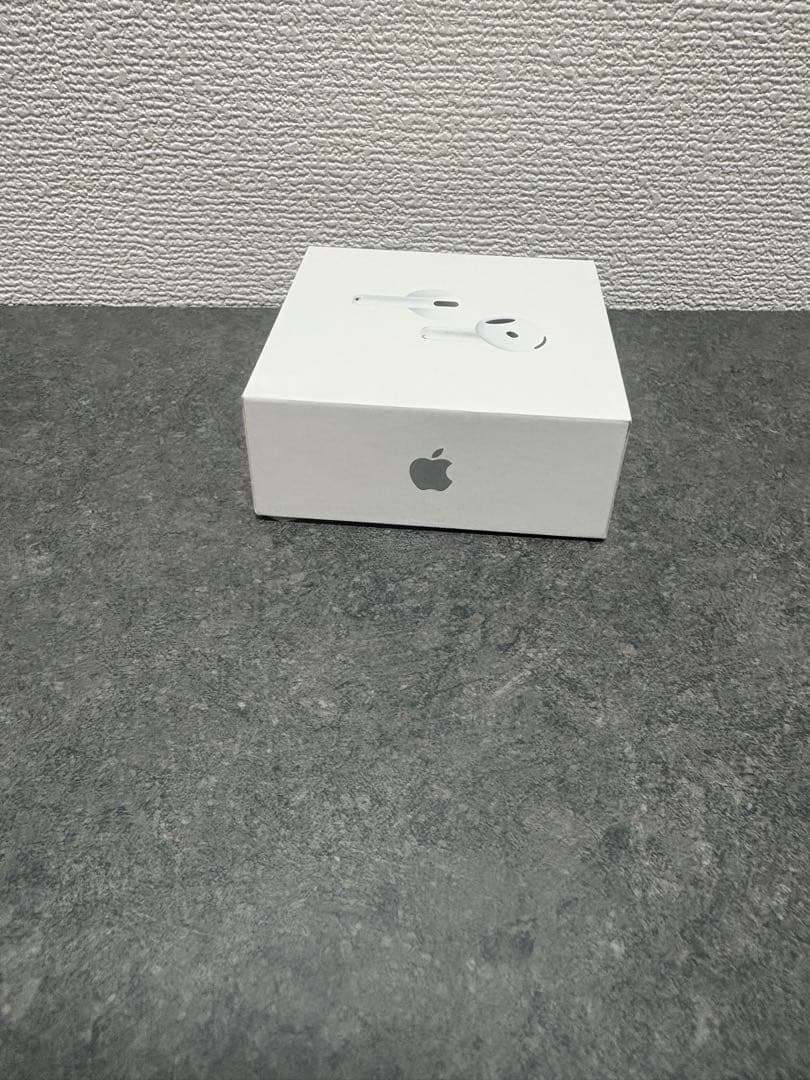 【新品・未開封】Apple AirPods 4 本体