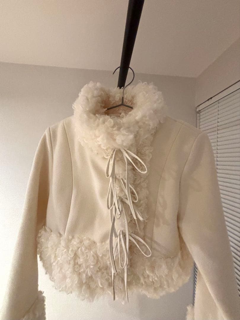 RESEXXY ホワイト フリル ファーコート