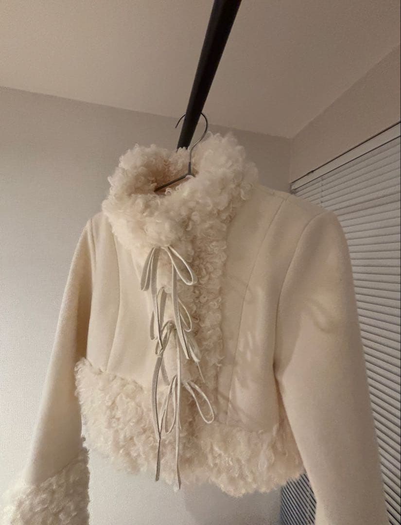 RESEXXY ホワイト フリル ファーコート