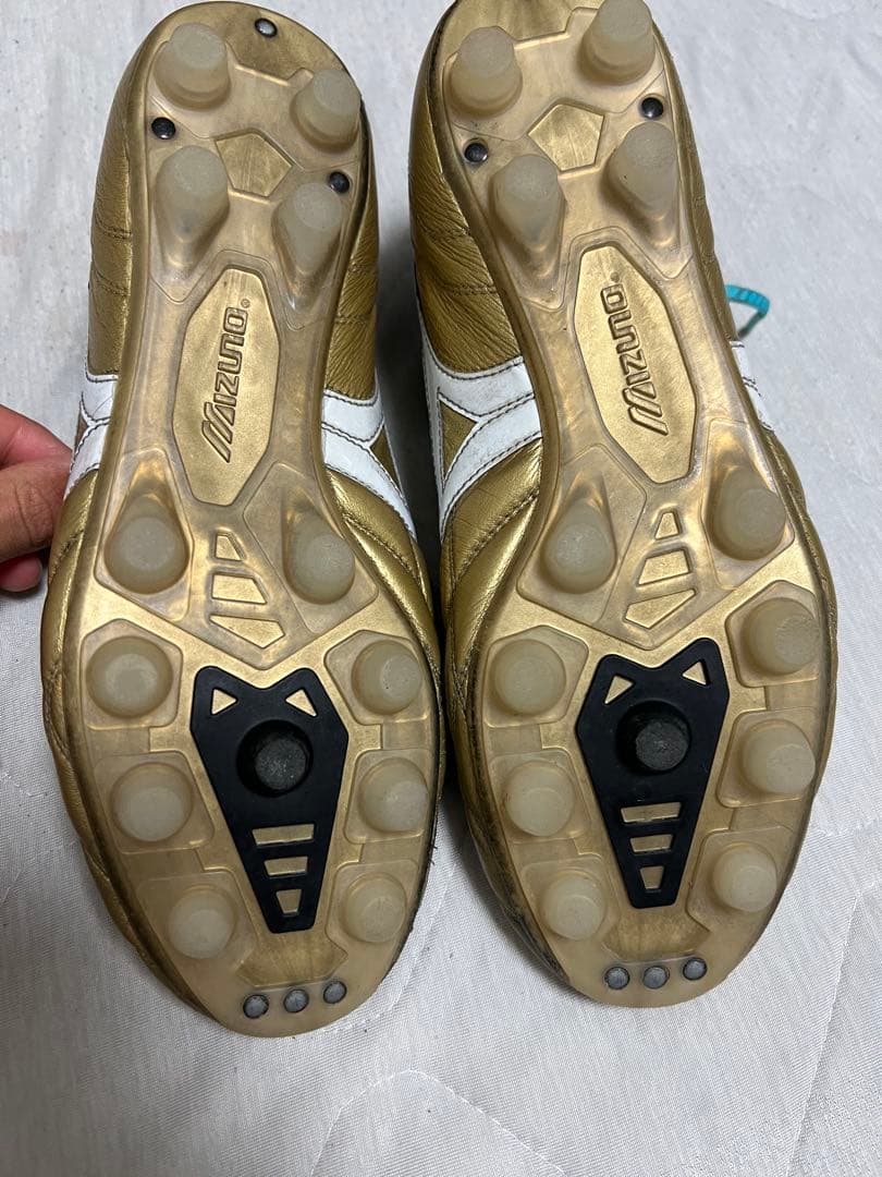 Mizuno プロフェッショナルモデル サッカーシューズ ゴールド限定1500足