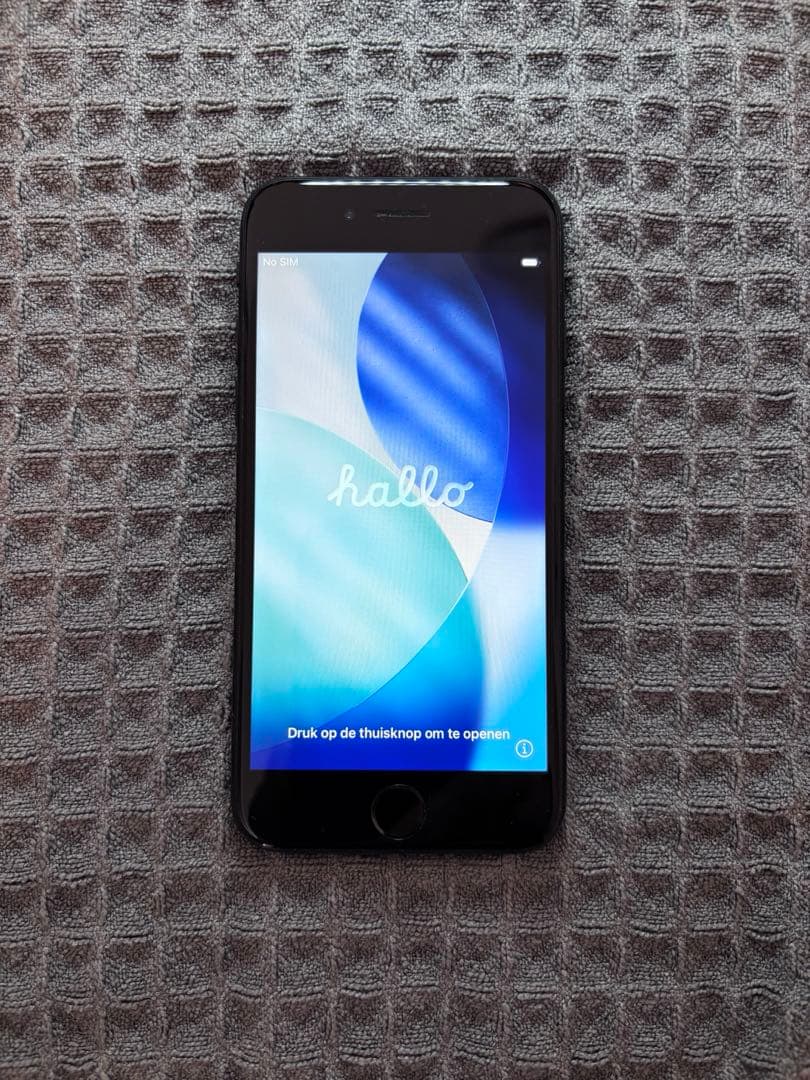 iPhone SE 第2世代 (SE2) ブラック 128 GB SIMフリー