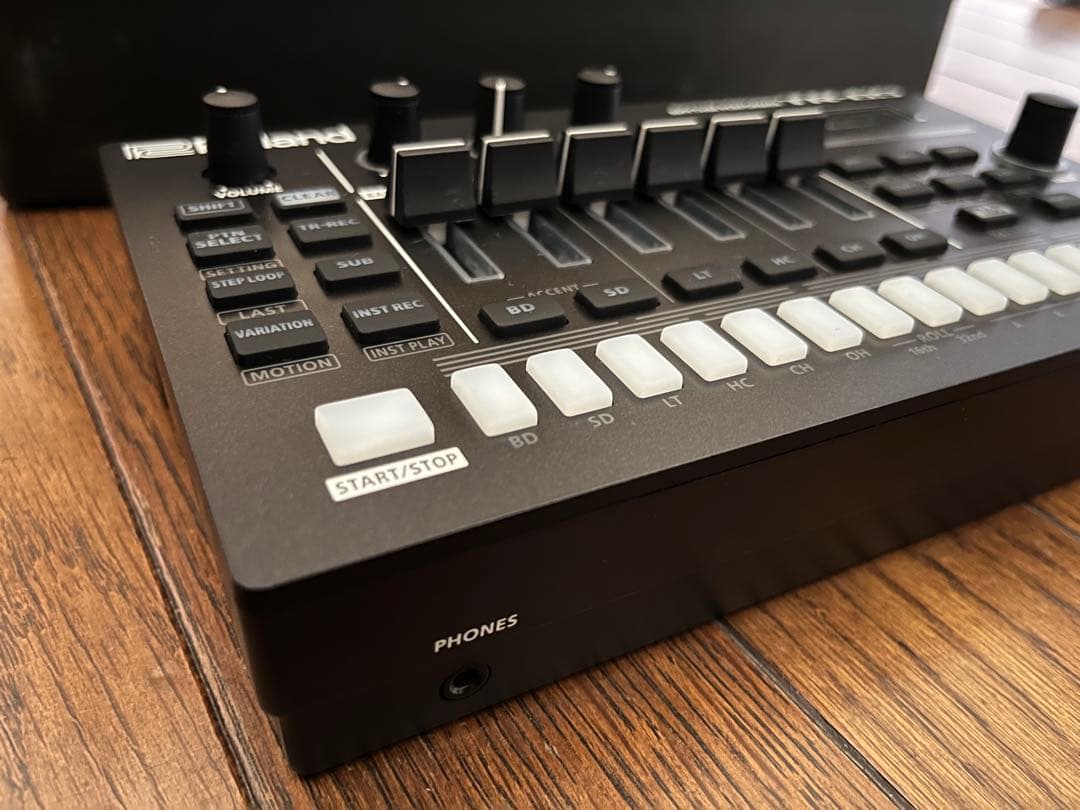 Roland TR-6S デッキセーバー付き