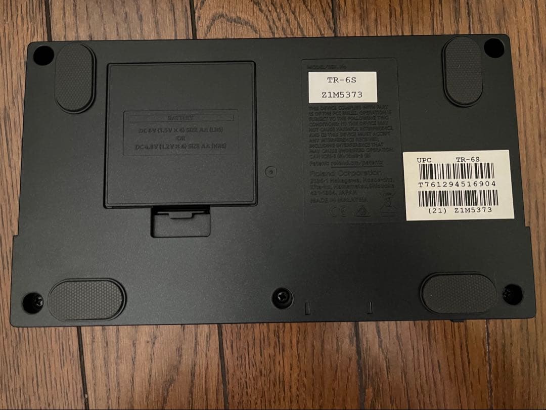 Roland TR-6S デッキセーバー付き