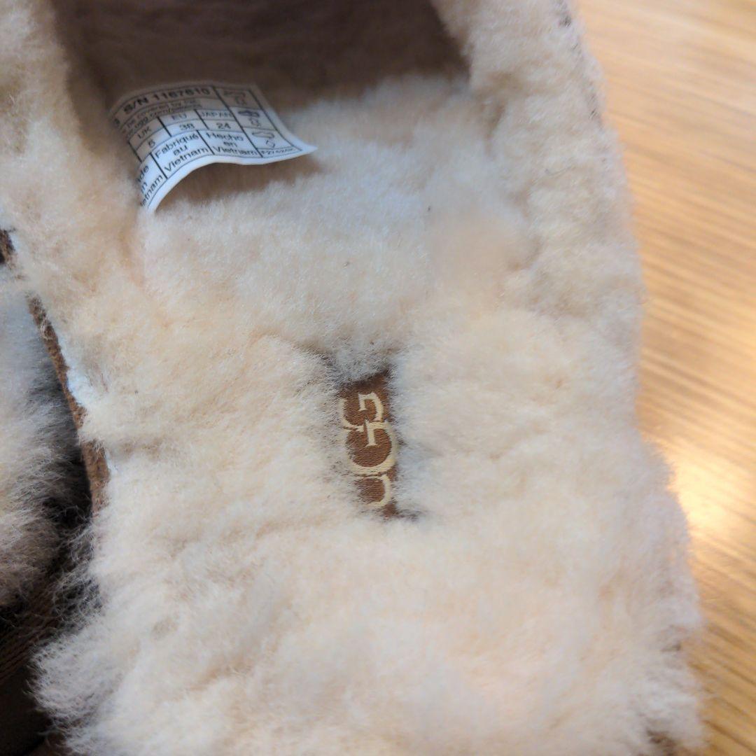 (極美品)UGG アグ ファーサンダル スリッポン もこもこ 24㎝