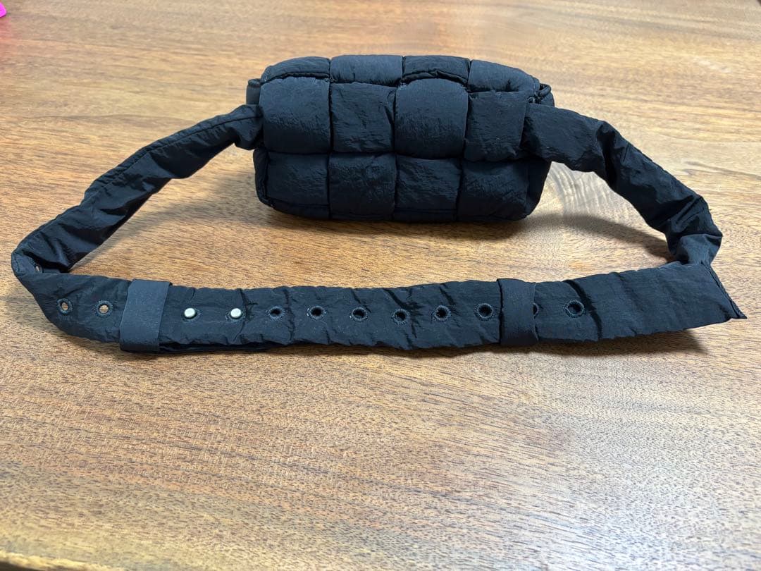 や*だ様 BOTTEGA VENETA ボッテガべネタ　カセット　ミニショルダー