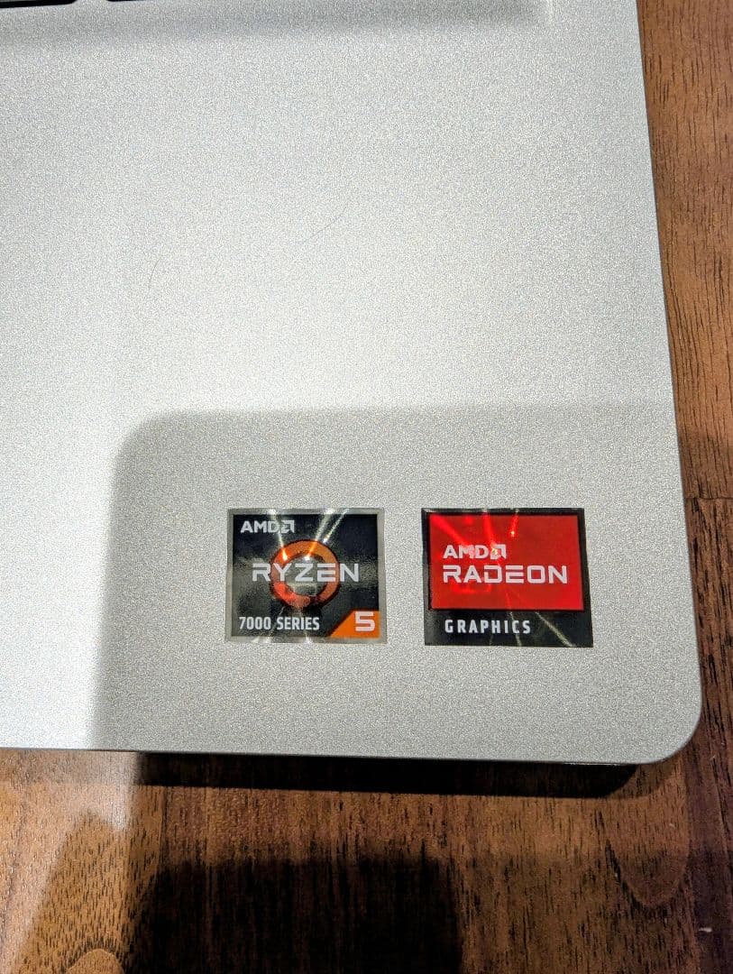 Dell inspiron 15 3535　動画編集　ゲーム