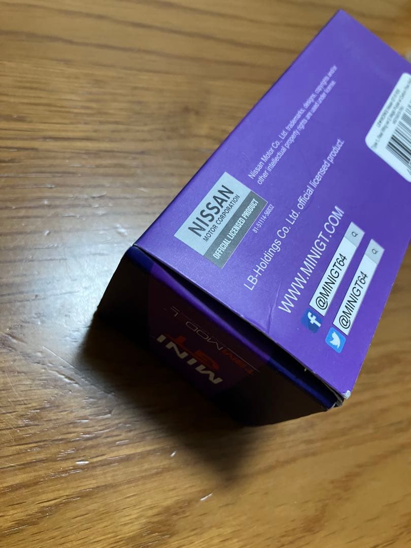 MiNiGT 73 LBWORKS 日産GT-R マジックパープル　トイザらス