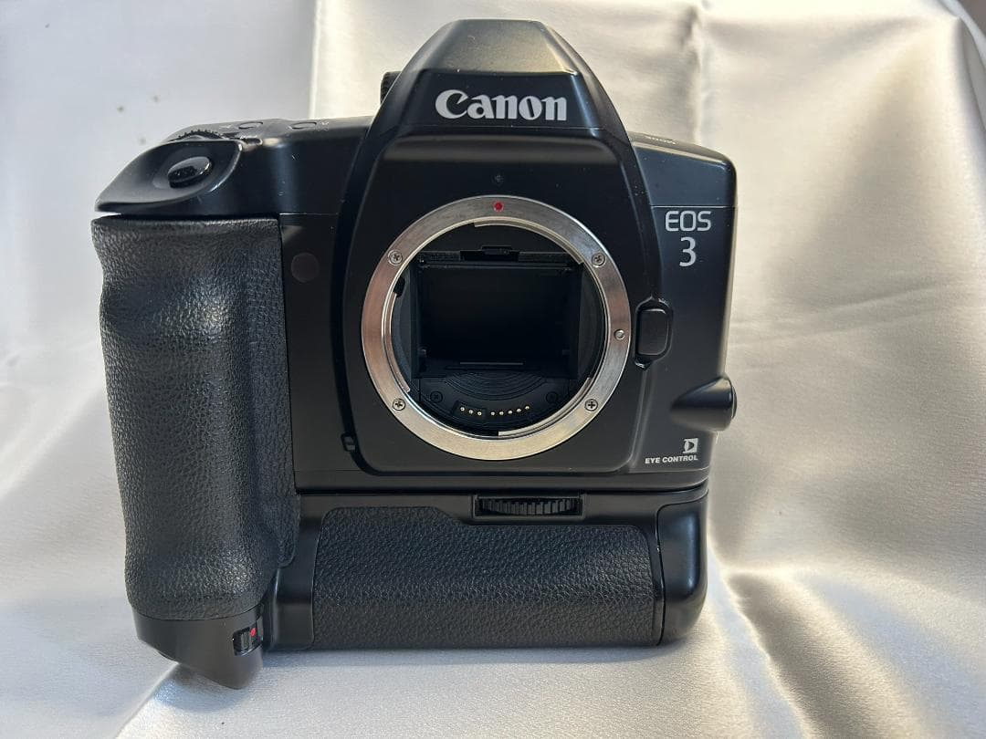 Canon キャノン EOS-3 ボディ＋ PB-E2 フィルム一眼レフカメラ
