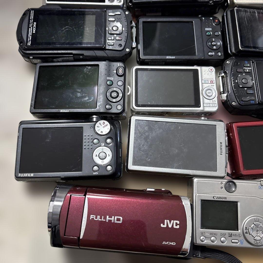 S*H様 コンパクトデジタルカメラまとめて売ります。