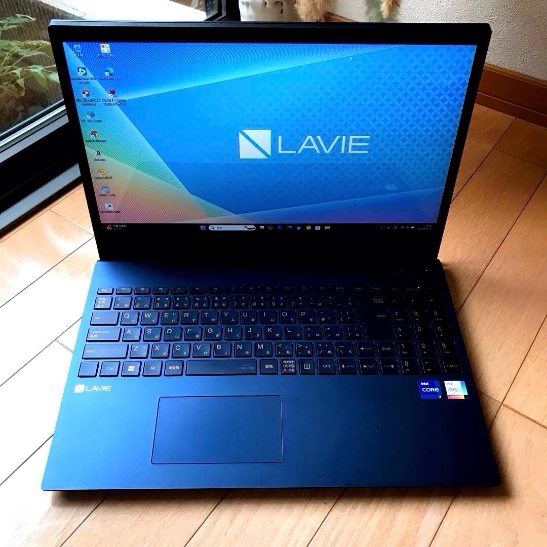 美品 LaVie N1570/GAL(2023年製モデル)