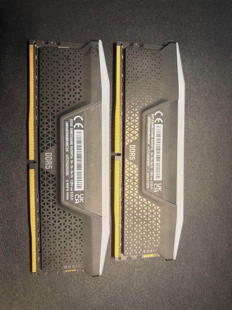 メモリー Corsair VENGEANCE RGB DDR5-5600 32GB