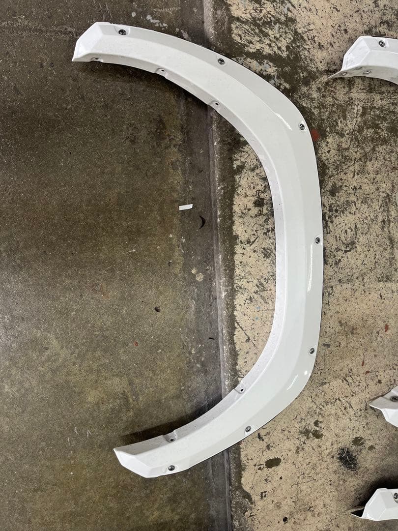 ハイラックス　オーバーフェンダー　ジャオス 125系　4枚セット