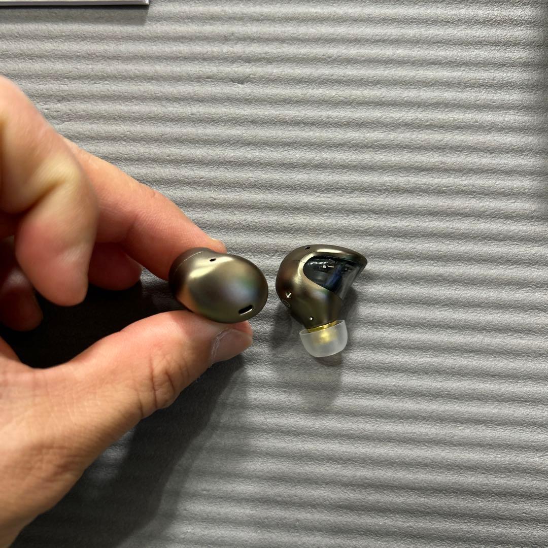 AVIOT アビオット TE-J1 イヤホン カーキ　カナル型　美品