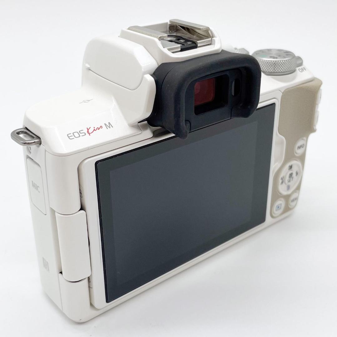 Canon EOS Kiss M ホワイト 18-150mmレンズキット