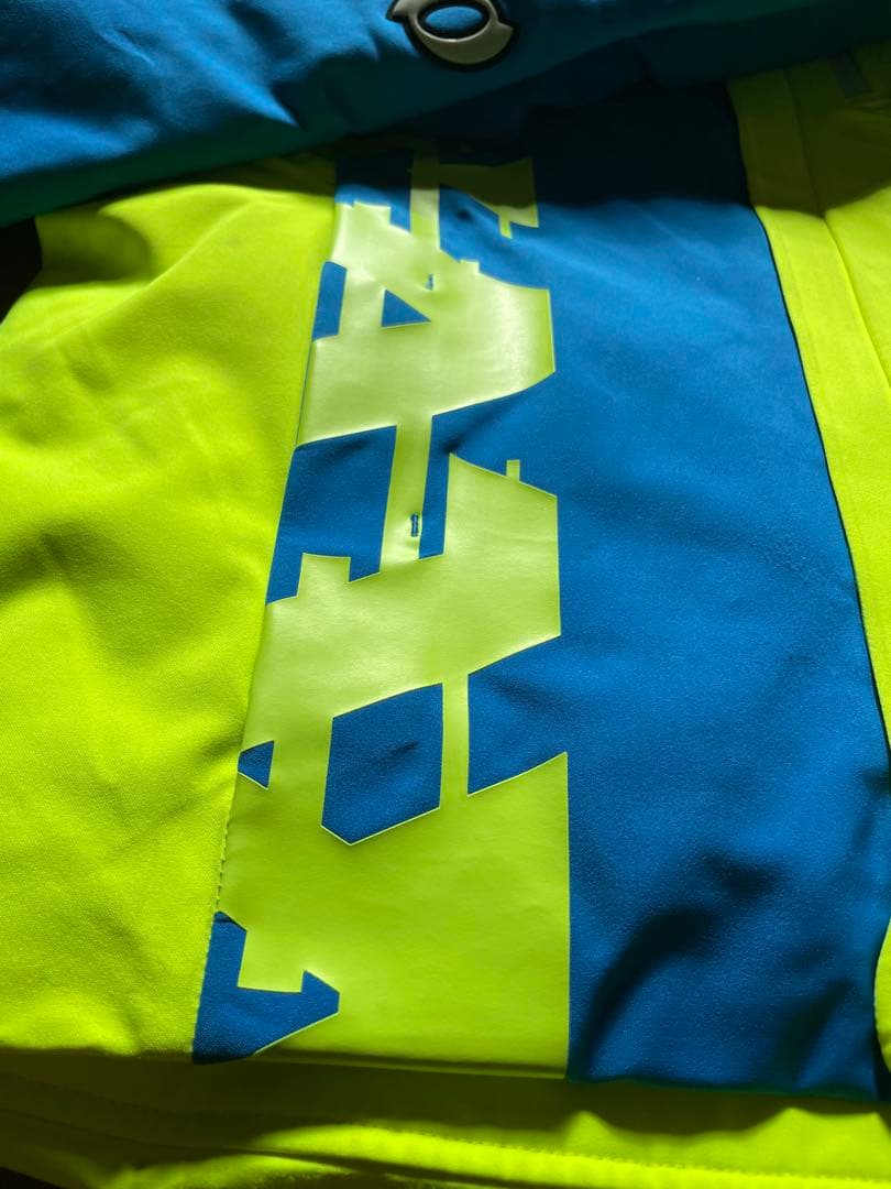 Salomon ON-YONE スキーウェア 蛍光イエロー/青