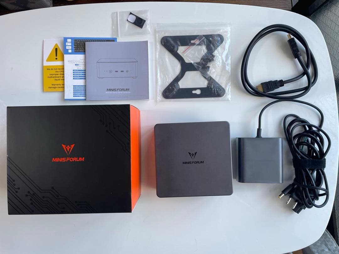 ミニPC MINISFORUM UM790Pro AMD Ryzen 9 7940HS