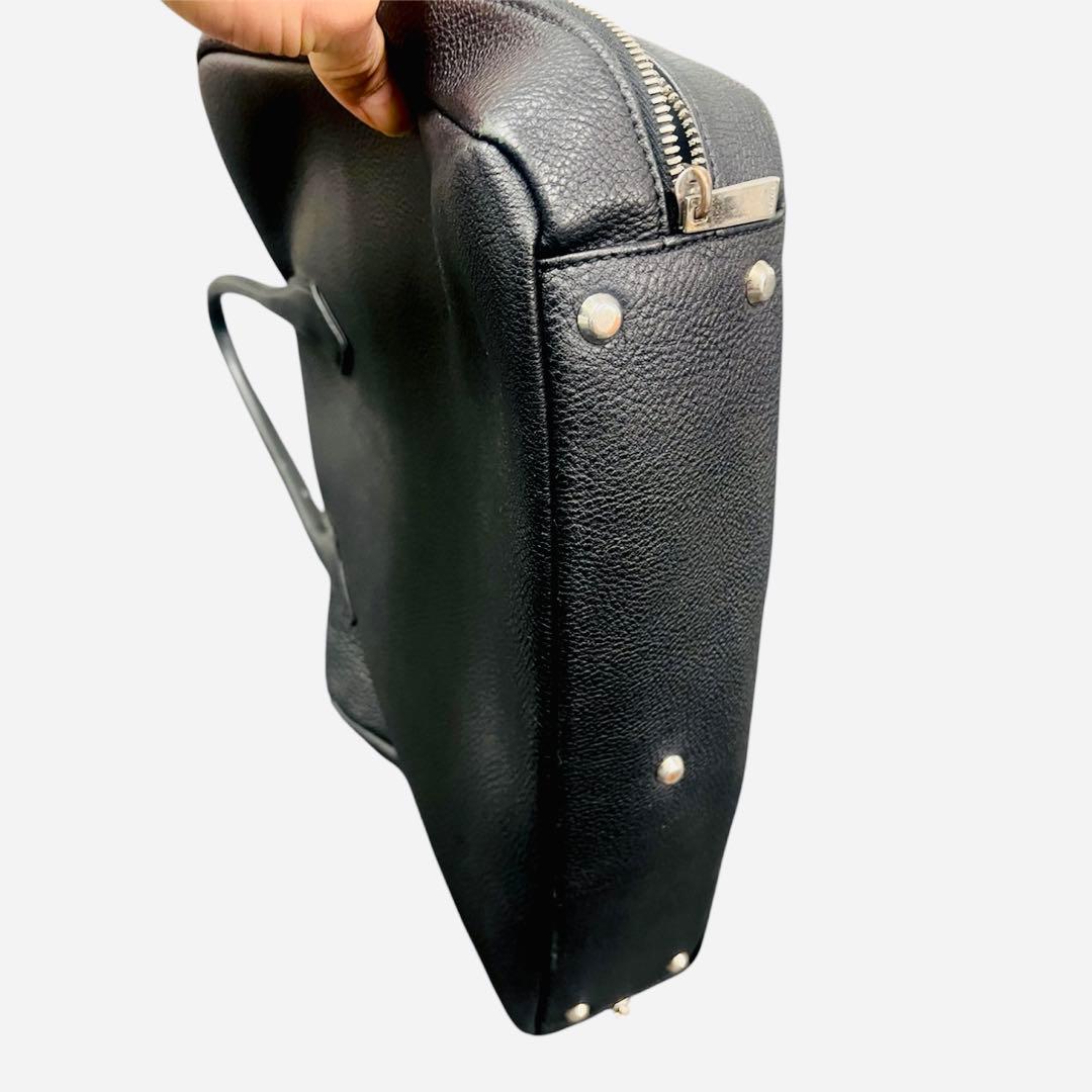 高級感あるhinn 黒 レザー　ビジネスバッグ