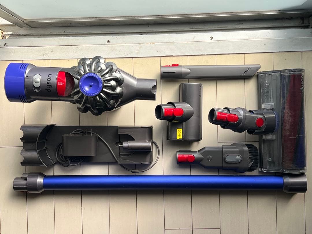 Dyson ハンディクリーナー コードレス