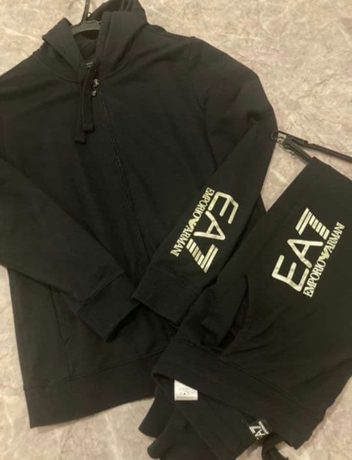 エンポリオアルマーニ　EA7 ロゴジャージ　セットアップ