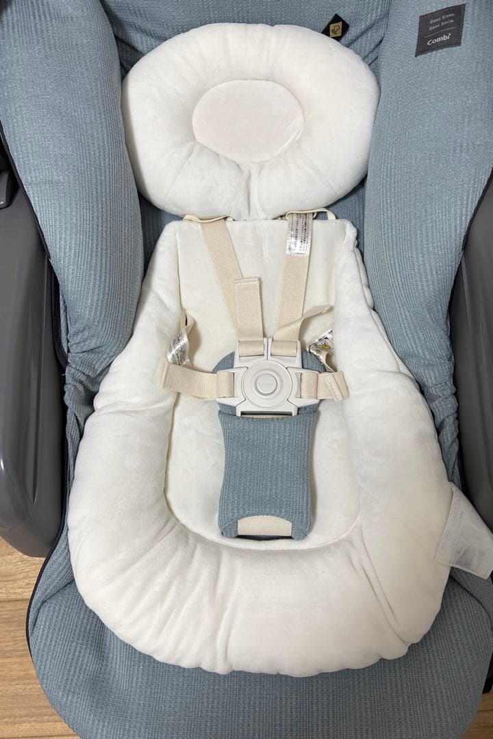 Combi コンビ ホワイトレーベル ネムリラ オートスウィング