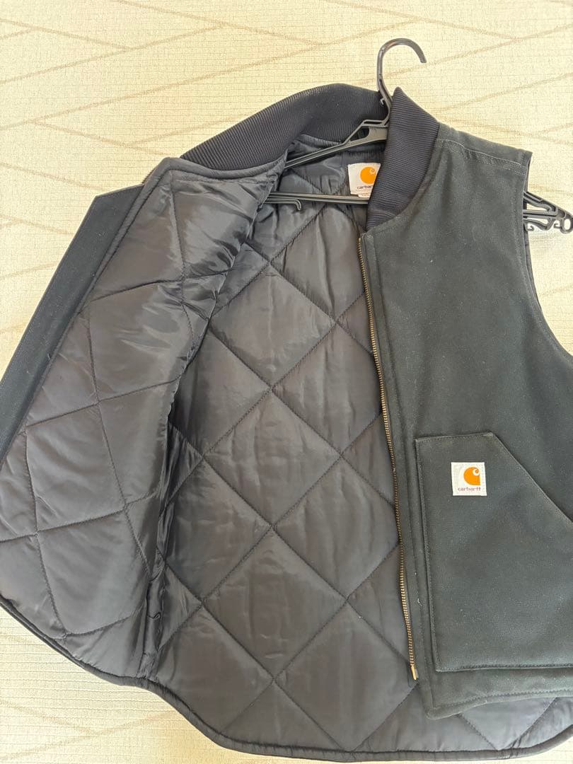 Carhartt 黒 ダウンベスト Sサイズ