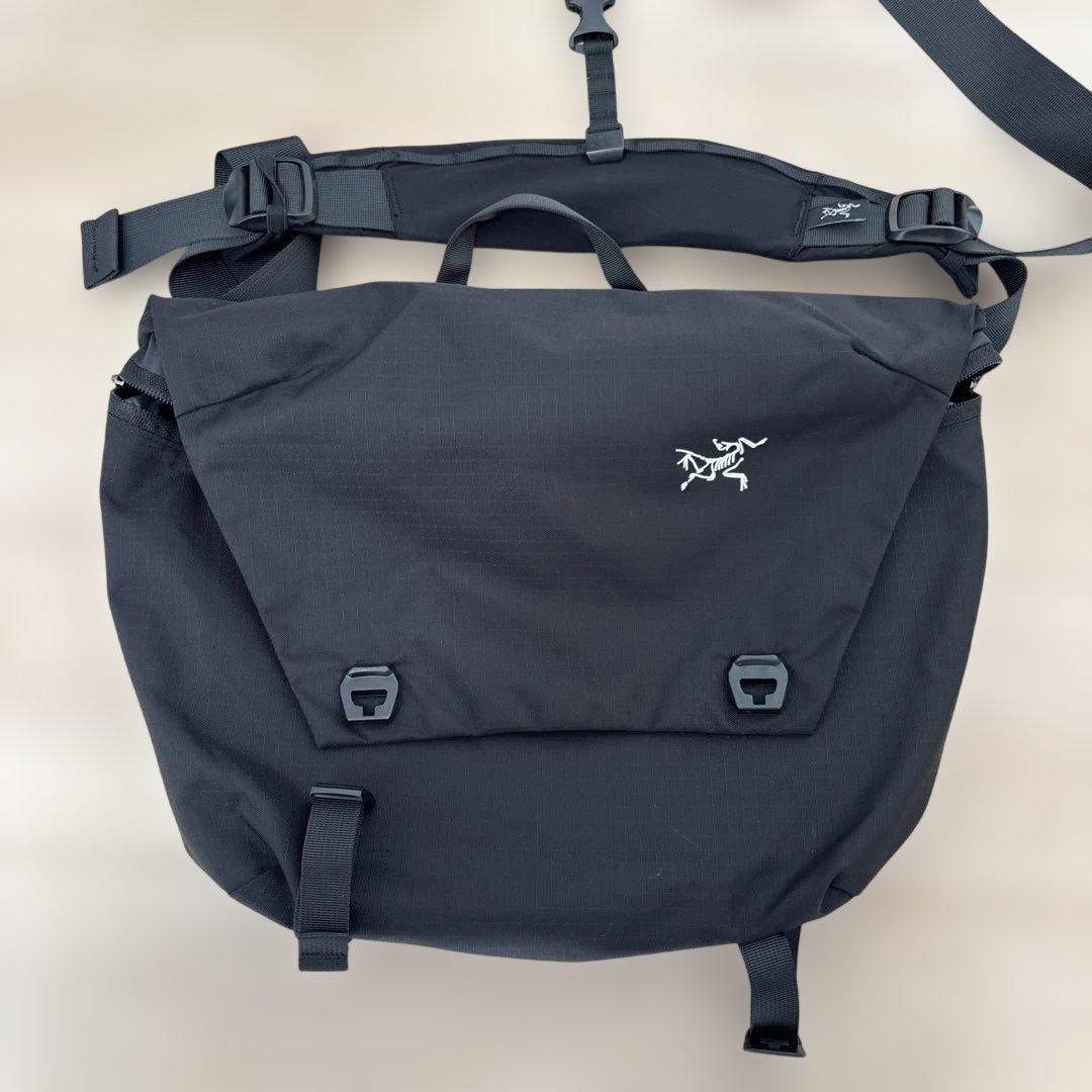 アークテリクス　メッセンジャーバック