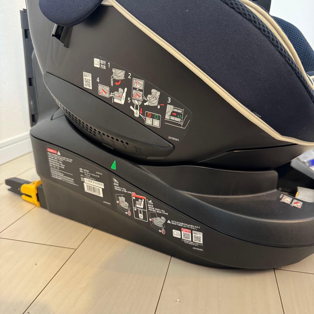 【美品】エールベベ クルット5i グランス /ネイビー/ISOFIX/回転式
