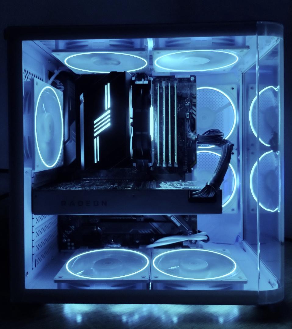 ゲーミングPC/Core i7 9700K/RX5700/メモリ32GB