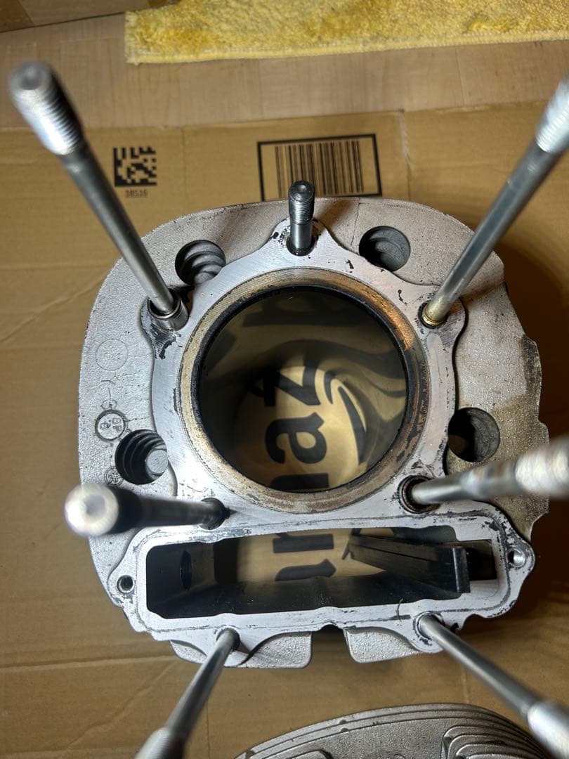 2010年、SR400.シリンダー、ヘッド 、