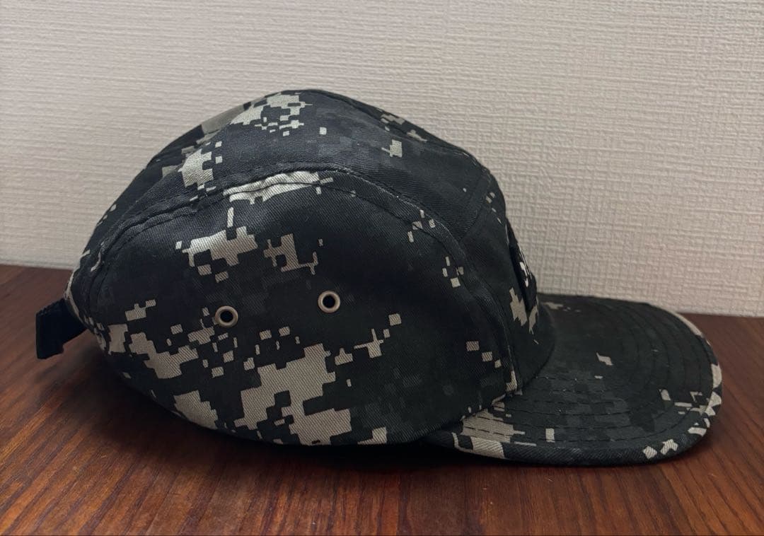 Supreme 迷彩キャップ　デジカモ