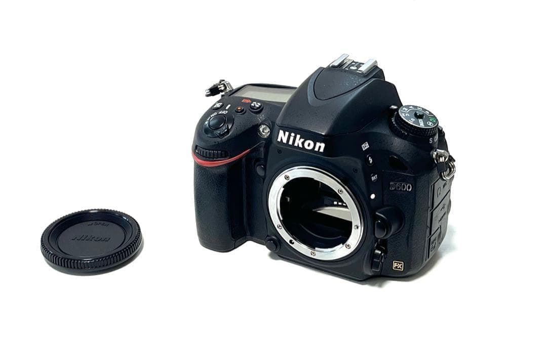 ☆撮影数9250回以下☆Nikon D600ボディのみ　FX機ショット数少＆美品