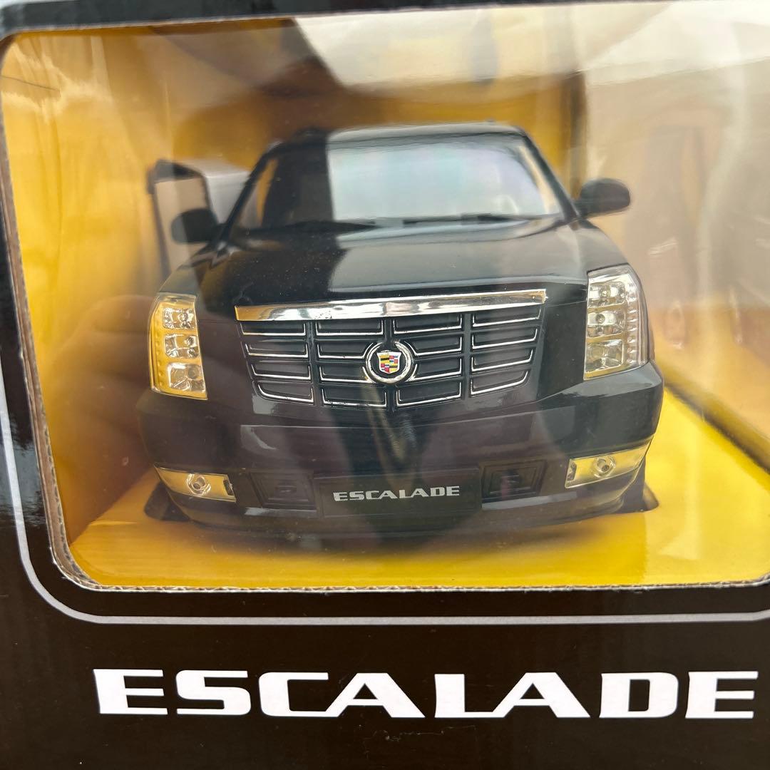 Cadillac Escalade R/C 1/14スケール 未使用