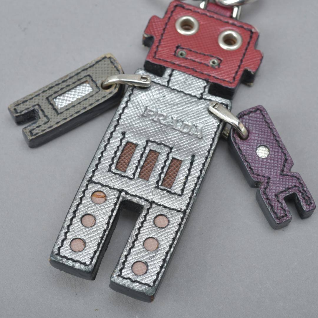 ☺*︎様 美品 PRADA プラダ ロボットチャーム キーホルダー 2AR240