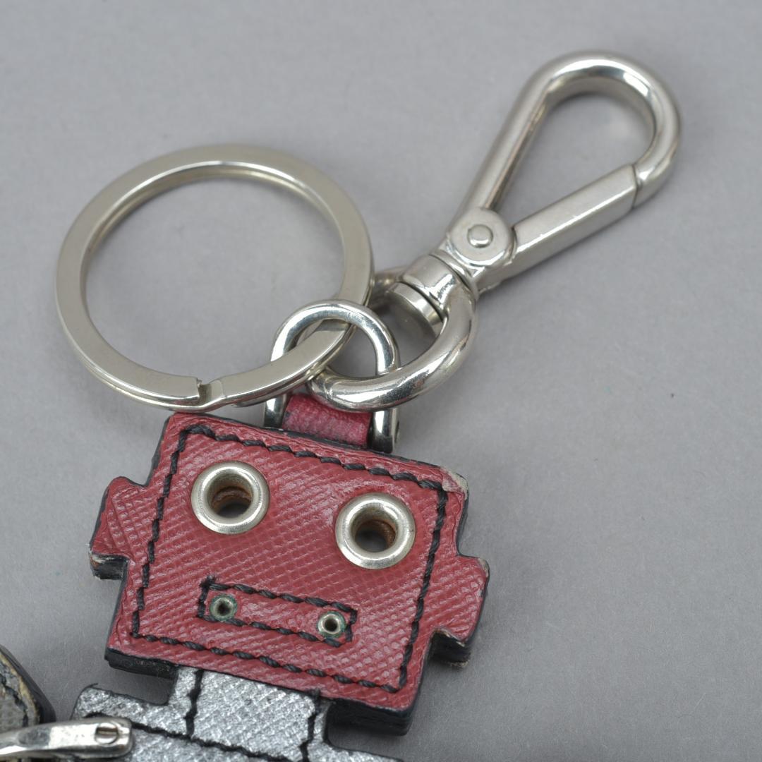 ☺*︎様 美品 PRADA プラダ ロボットチャーム キーホルダー 2AR240