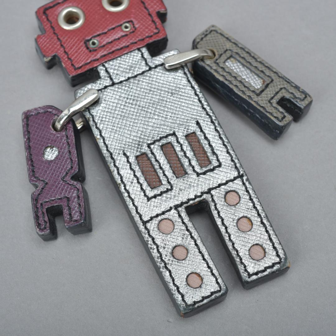 ☺*︎様 美品 PRADA プラダ ロボットチャーム キーホルダー 2AR240